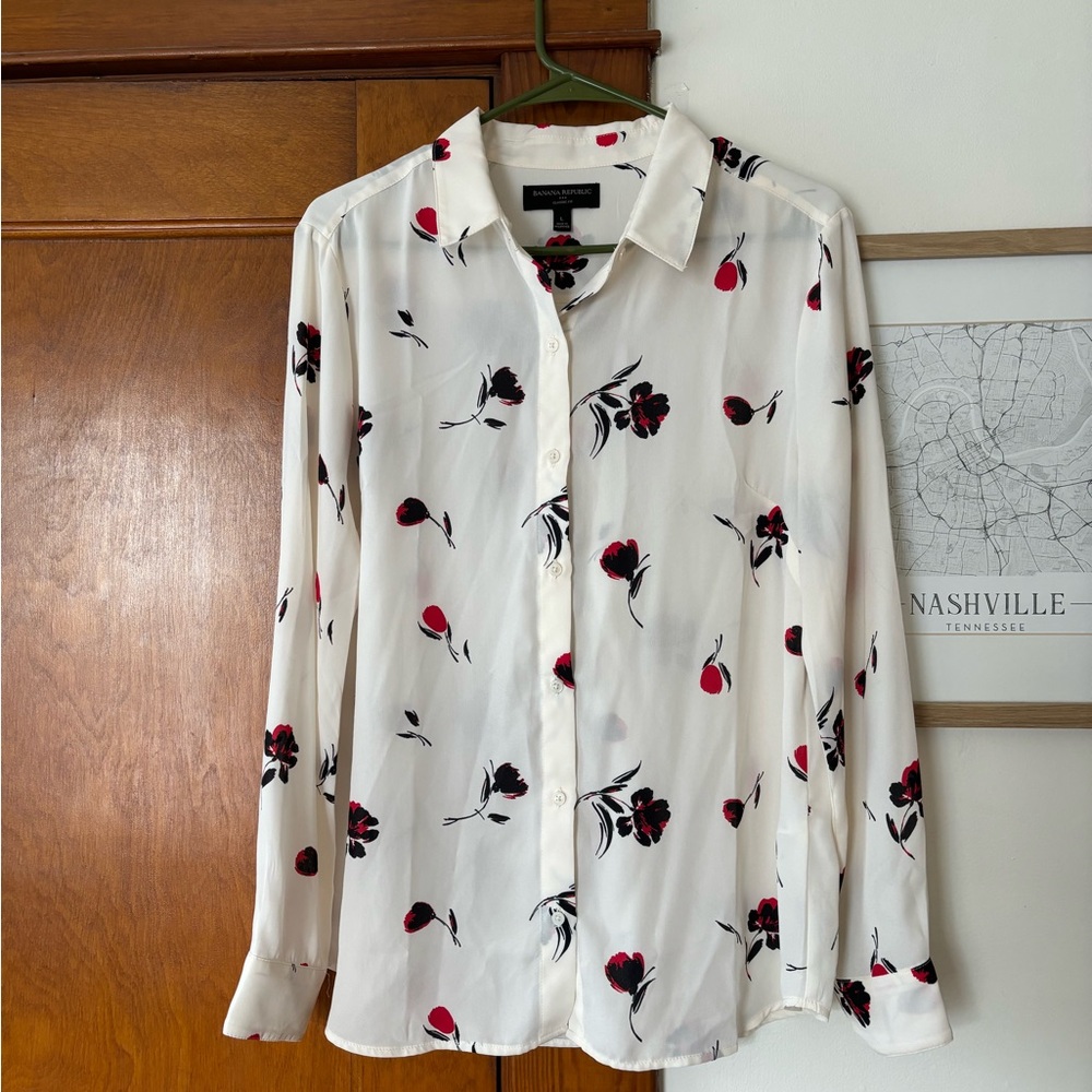 BANANA REPUBLIC button up blouse